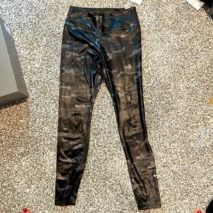 NIKE ONE, MID-RISE, FULL LENGTH, BLACK CAMO LEGGINGS, MEDIUM, NWT
